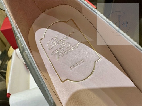 로저 비비에 트럼펫 메탈 버클 펌프스4.5cm - 상세 이미지